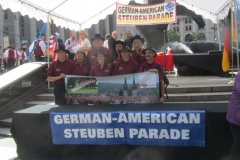 Ankunft an der Begrüßungsbühne